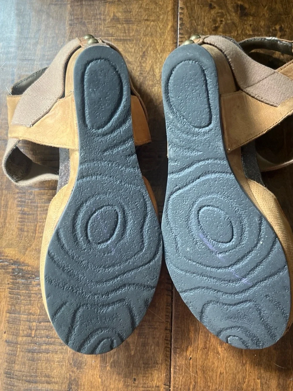 OTBT Rexburg tan mixed leather platform wedge sandals Sz. 8